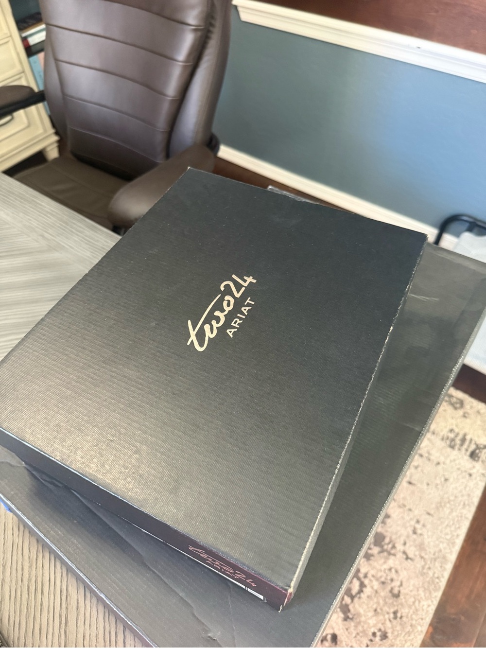 Ariat Two24 Paloma Shoe Box - Black with Brown Label Accent - Picture 2 of 5